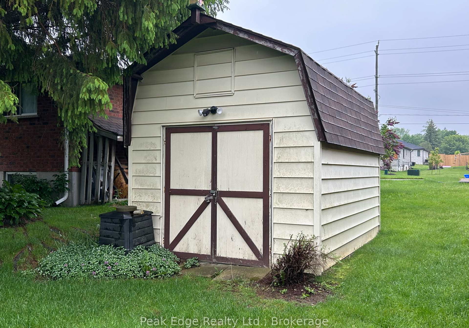400-durham-street-e-wellington-north-ontario-x12199584