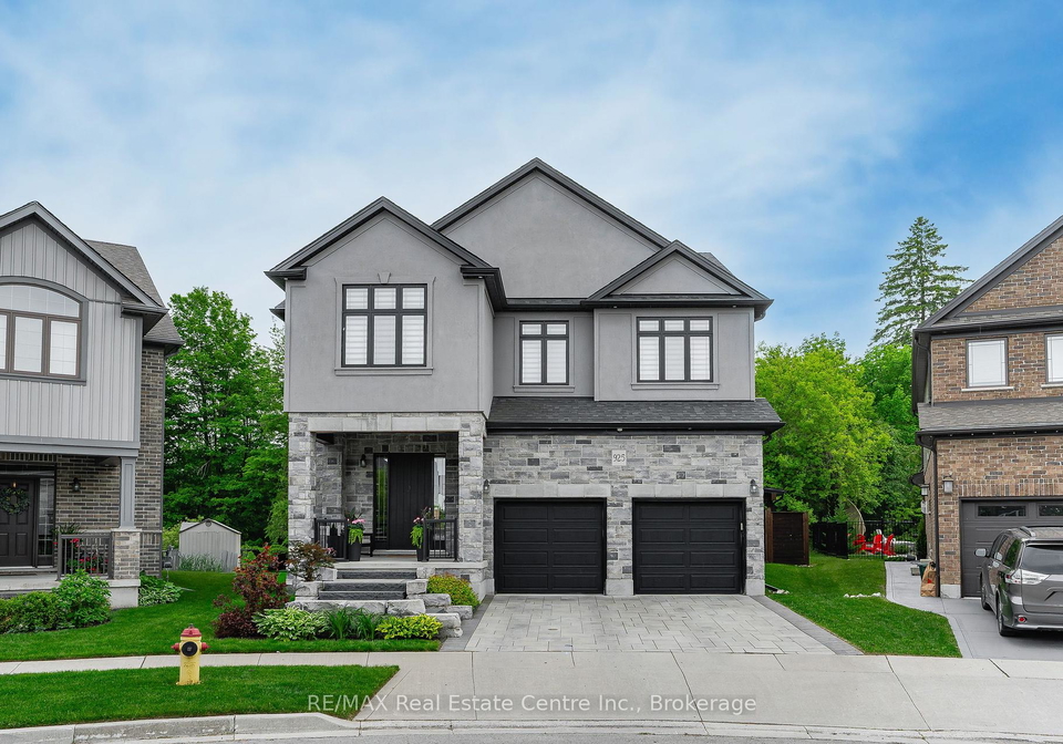 925-deer-creek-court-kitchener-ontario-x12200079