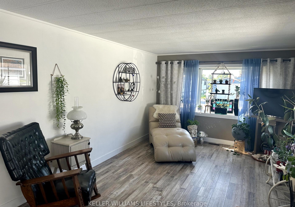 16-velma-street-strathroy-caradoc-ontario-x12200244