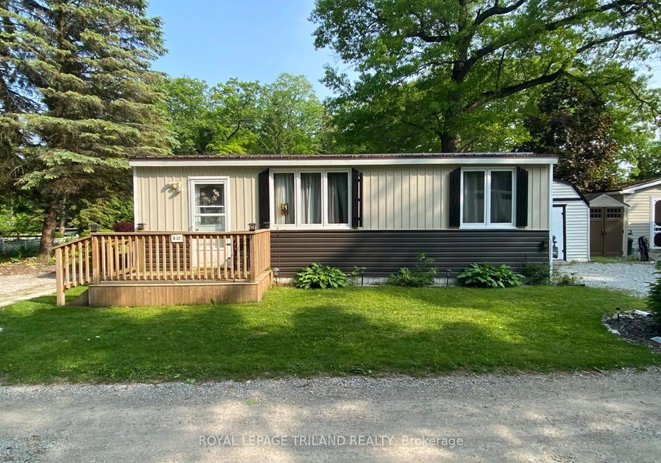 9910-northville-crescent-lambton-shores-ontario-x12200793