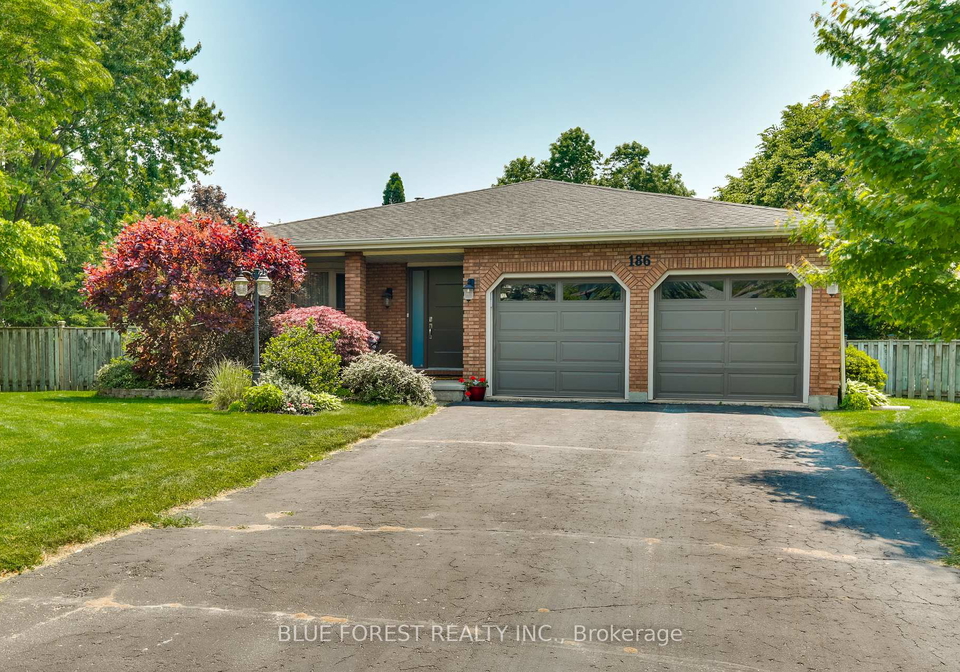 186-scarlett-circle-thames-centre-ontario-x12201217