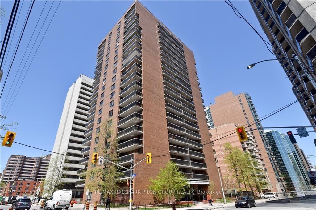 475-laurier-avenue-w-ottawa-ontario-x12201500