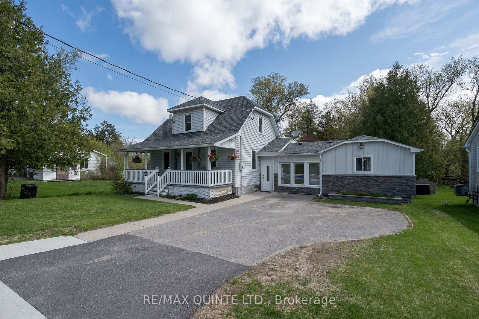 23-mcclellan-street-tweed-ontario-x12201621