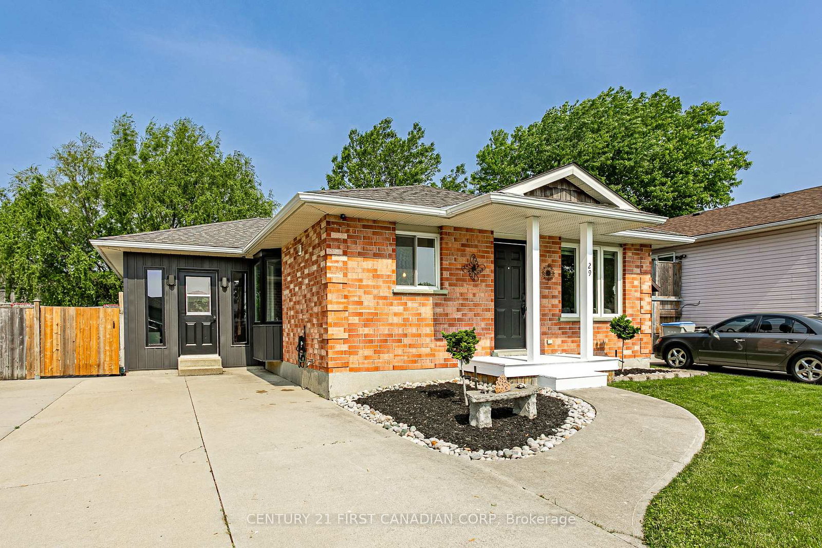 29-robin-street-north-middlesex-ontario-x12201819