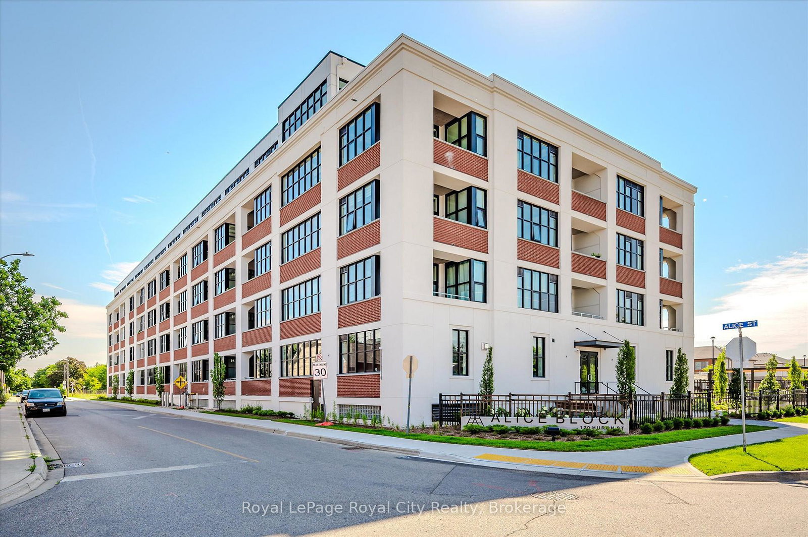 120-huron-street-guelph-ontario-x12202016