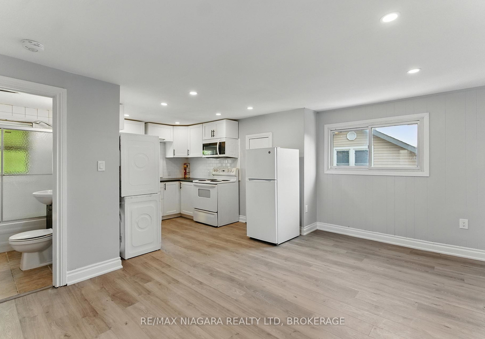 290-scholfield-avenue-s-welland-ontario-x12202088