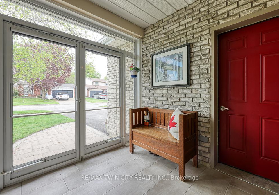 18-charnwood-court-kitchener-ontario-x12202134