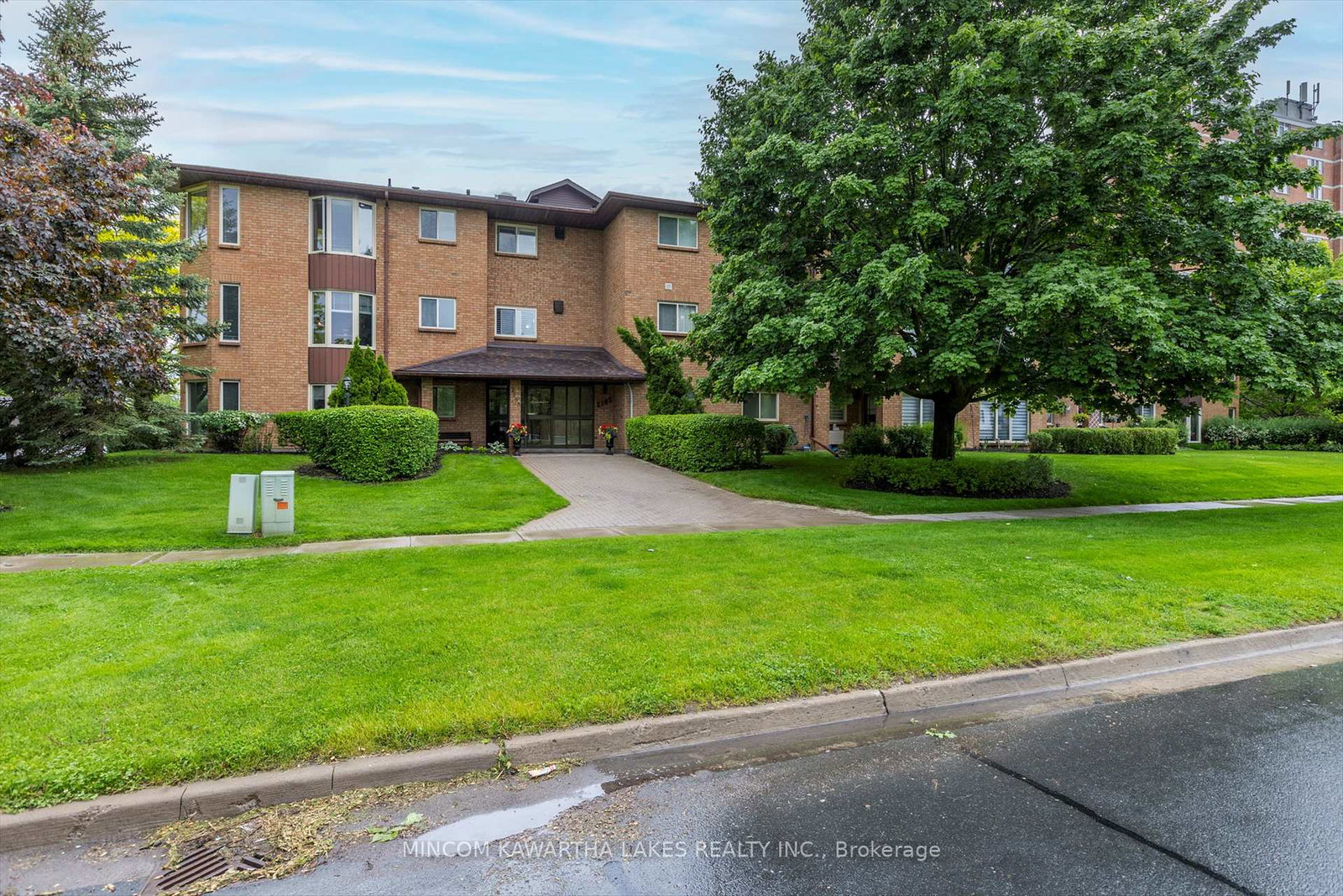 2185-walker-avenue-peterborough-east-ontario-x12202184