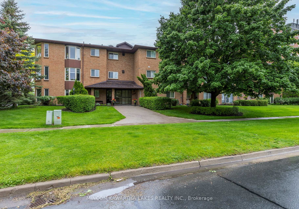 2185-walker-avenue-peterborough-east-ontario-x12202184