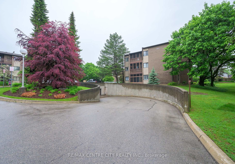 300-everglade-crescent-london-north-ontario-x12202186