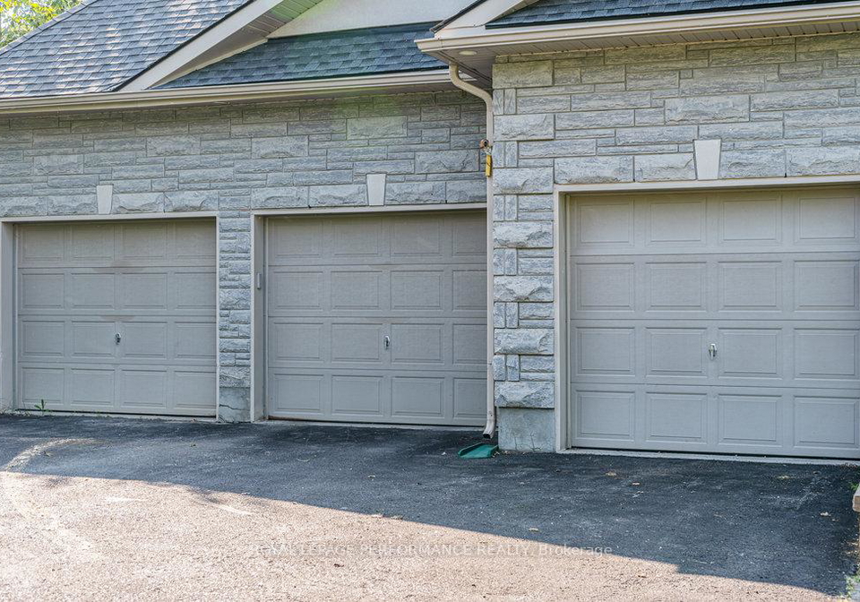 1657-whiteside-way-ottawa-ontario-x12202220