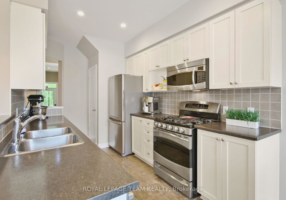 254-celtic-ridge-crescent-kanata-ontario-x12202227