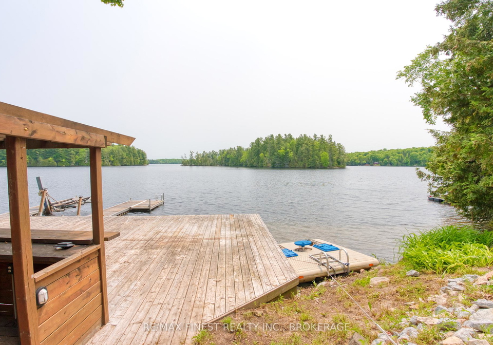 1140b-point-lane-central-frontenac-ontario-x12202498