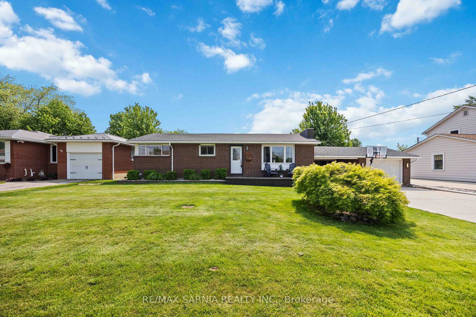 87-macnab-street-lambton-shores-ontario-x12202573