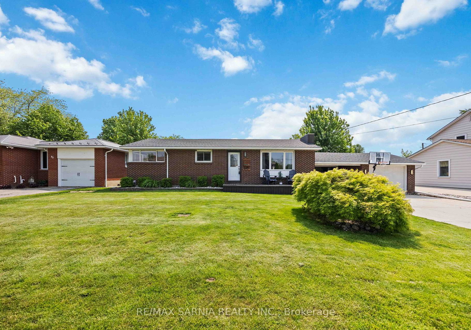 87-macnab-street-lambton-shores-ontario-x12202573