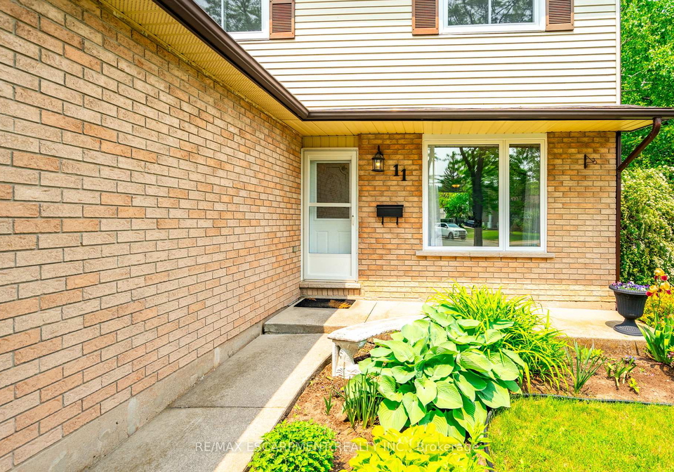 11-pecan-court-hamilton-ontario-x12202798