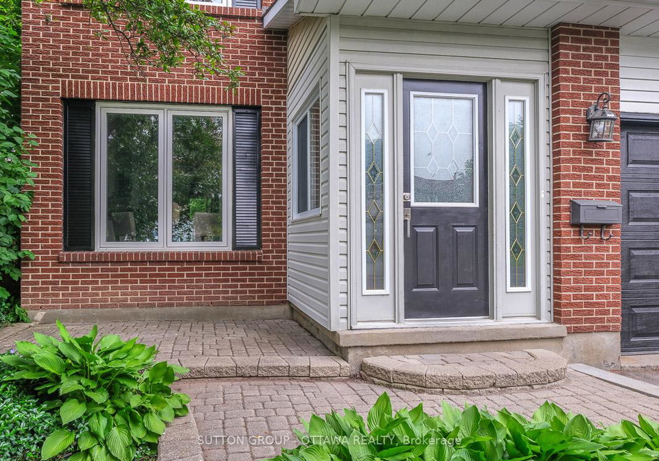 1112-st-germain-crescent-ottawa-ontario-x12202884
