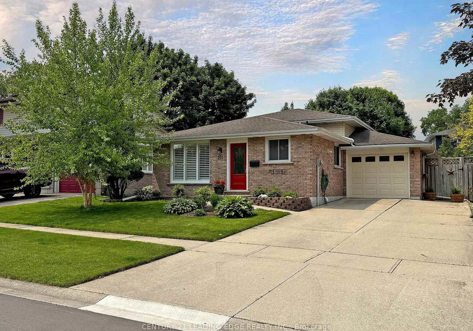 211-diefenbaker-drive-woodstock-ontario-x12203361