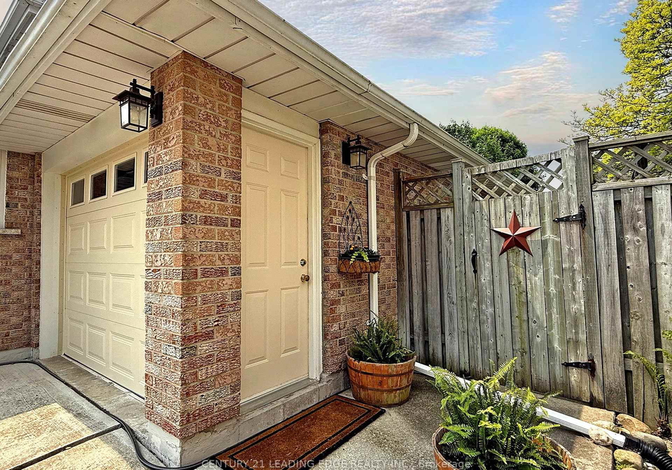 211-diefenbaker-drive-woodstock-ontario-x12203361