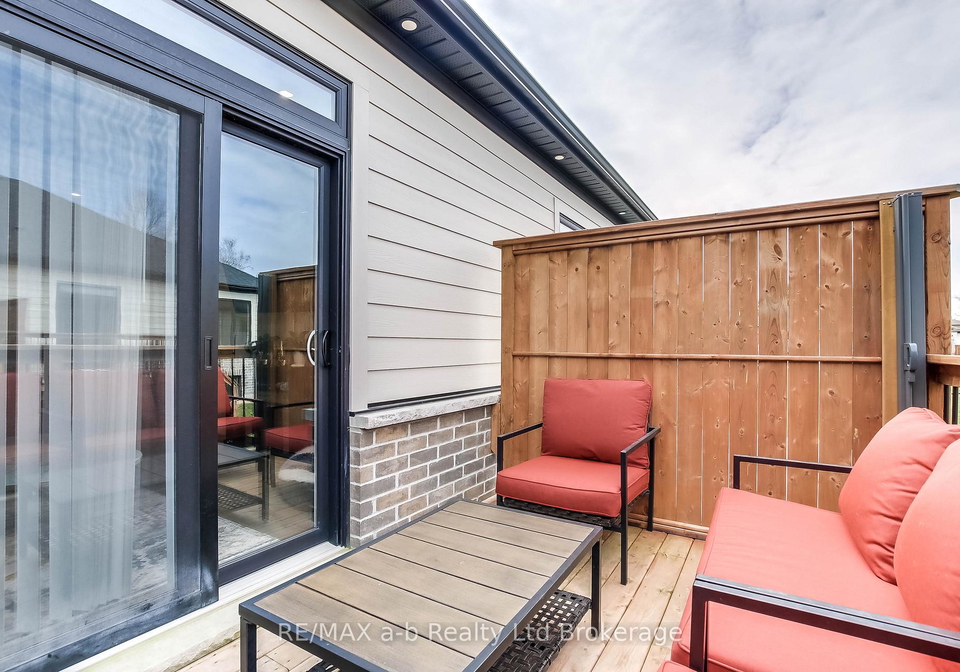 12-washington-street-w-norwich-ontario-x12203396