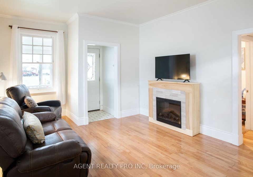 115-east-street-e-london-east-ontario-x12203541