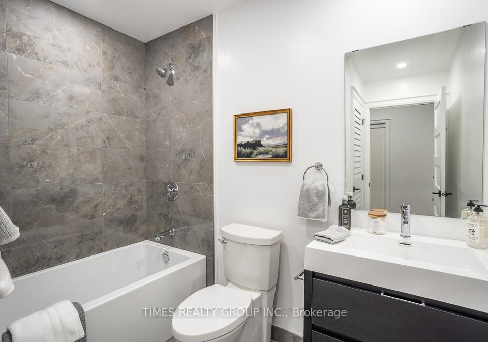 195-hunter-street-e-peterborough-east-ontario-x12203571