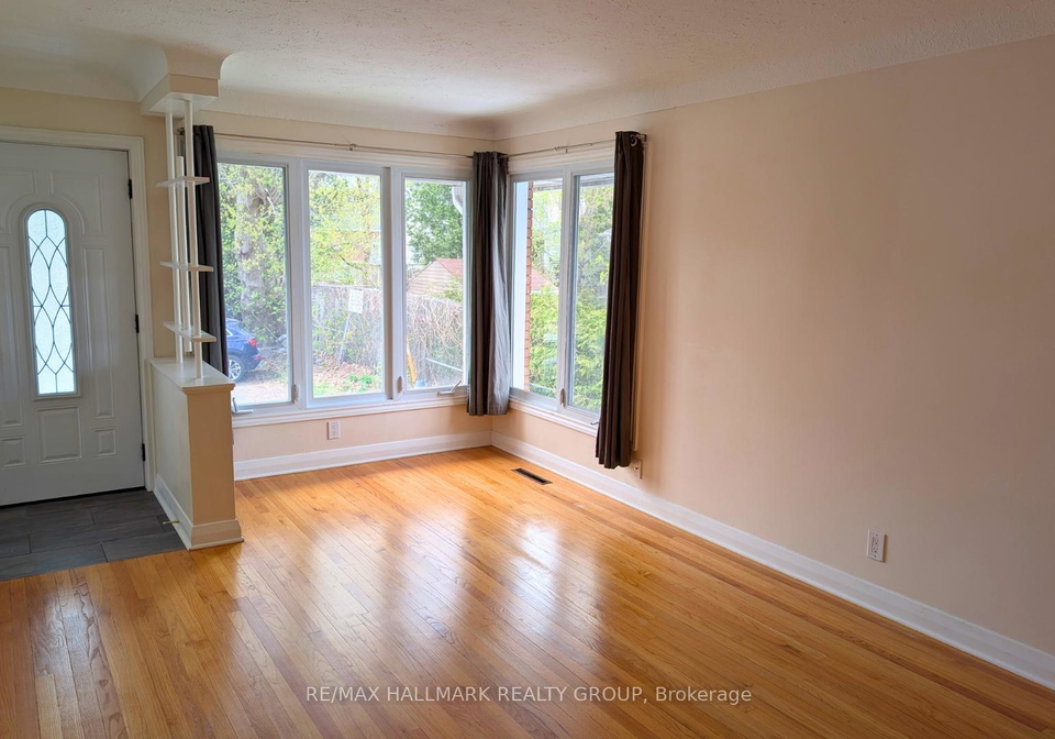 208-210-renouf-avenue-ottawa-ontario-x12203591