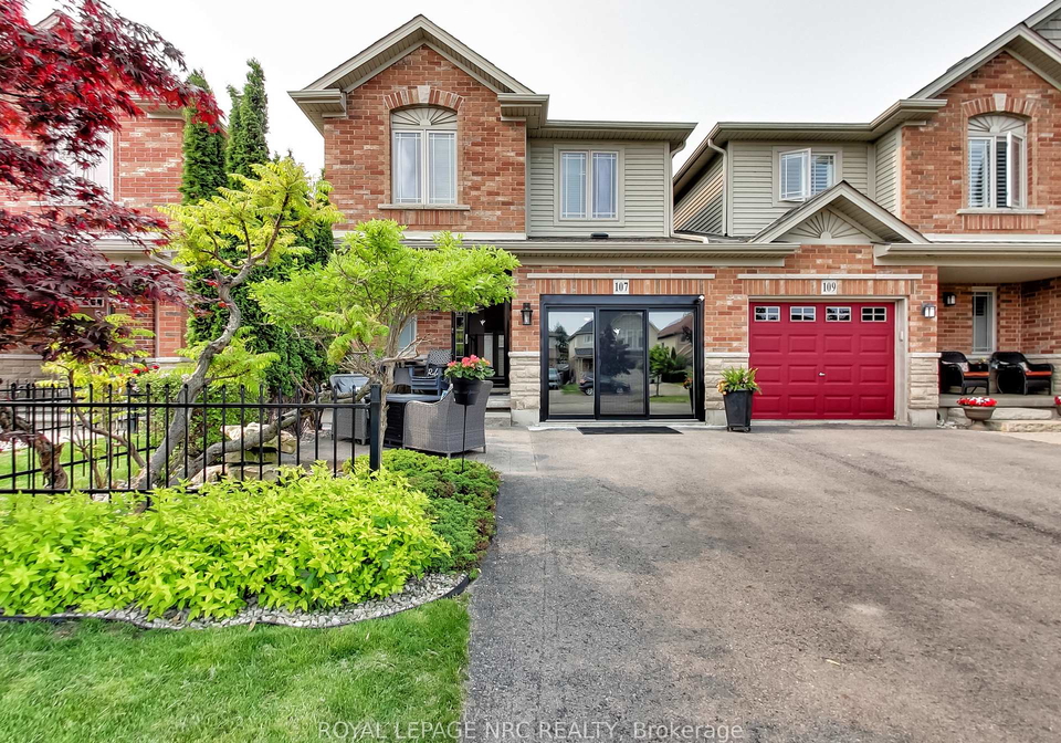 107-sumner-crescent-grimsby-ontario-x12203593