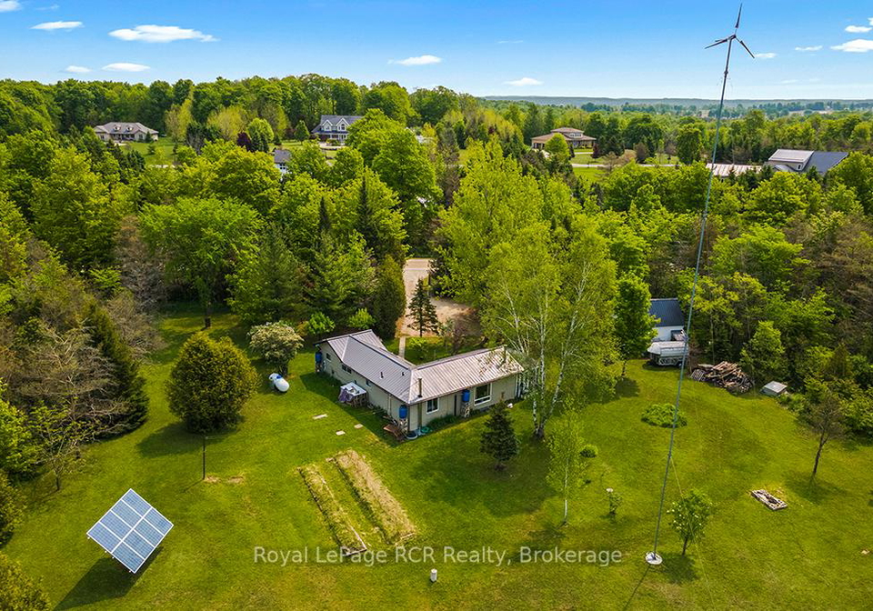 134746-sideroad-15-sideroad-grey-highlands-ontario-x12203600