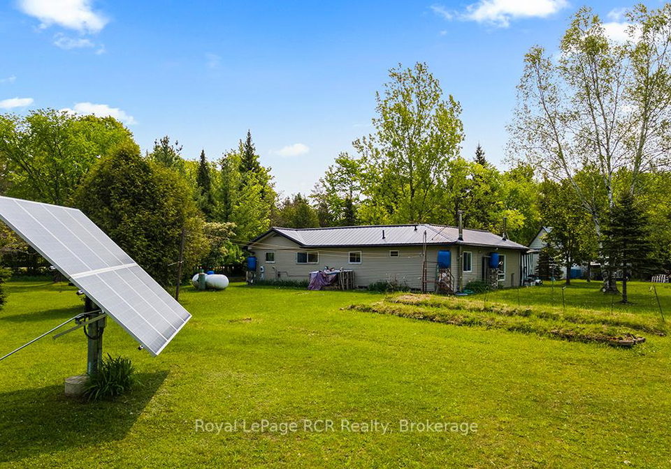 134746-sideroad-15-sideroad-grey-highlands-ontario-x12203600