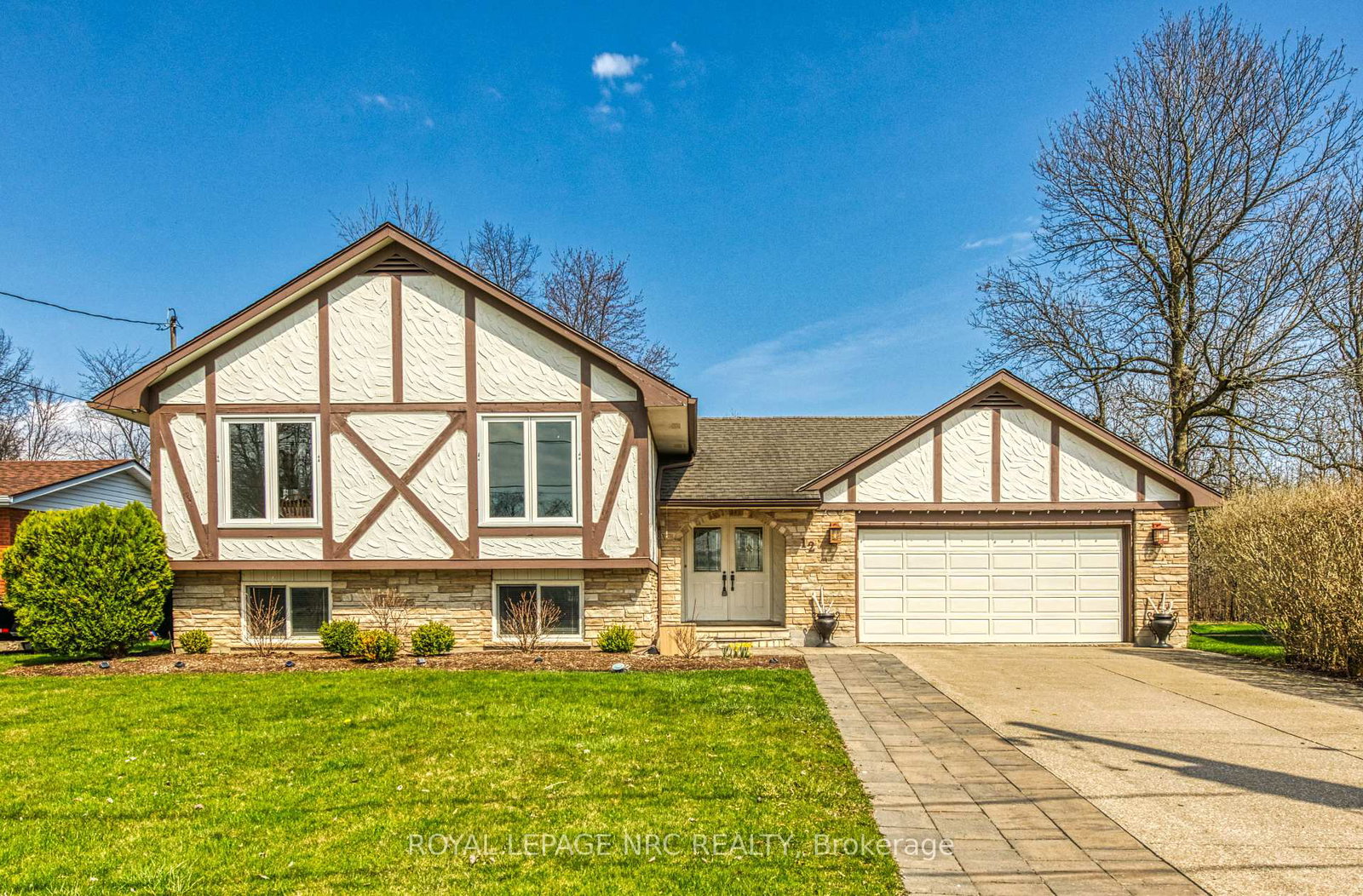 12-englewood-court-fort-erie-ontario-x12203674
