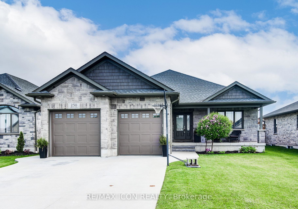 250-krotz-street-w-north-perth-ontario-x12203874