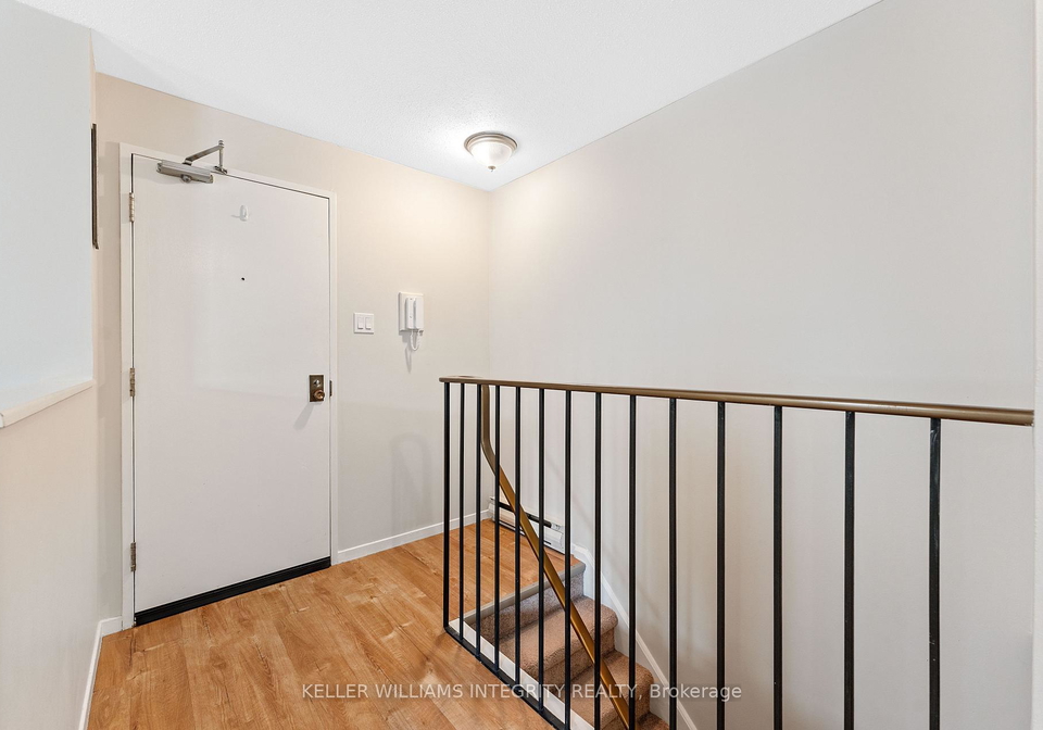 20-sweetbriar-circle-ottawa-ontario-x12203881