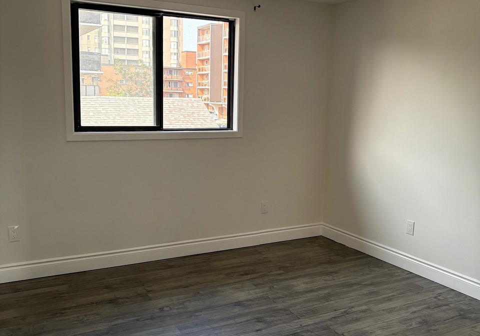 515-concession-street-hamilton-ontario-x12203929