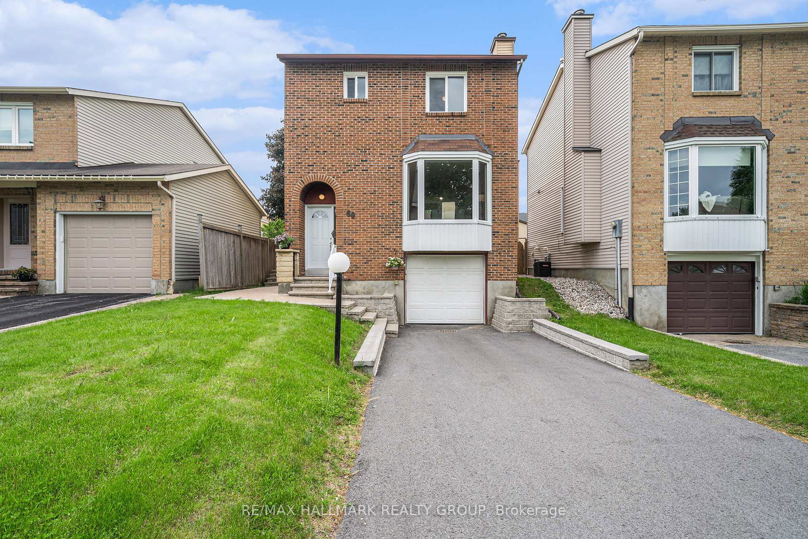 69-farm-gate-crescent-ottawa-ontario-x12204043