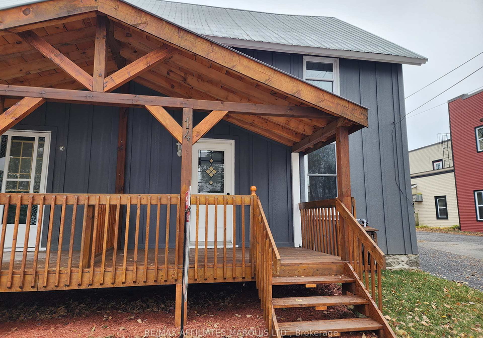 14-oak-street-south-glengarry-ontario-x12204238