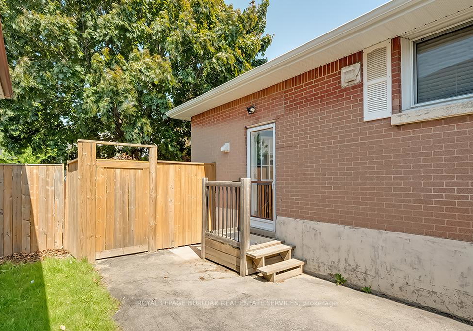 66-east-41st-street-hamilton-ontario-x12204840