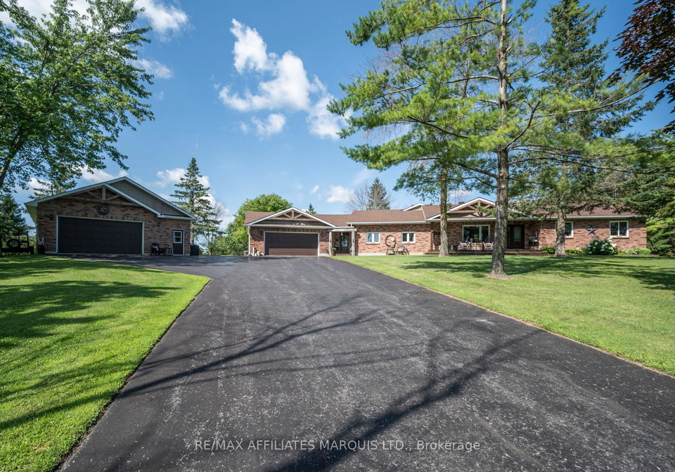 18148-headline-road-south-stormont-ontario-x12204845
