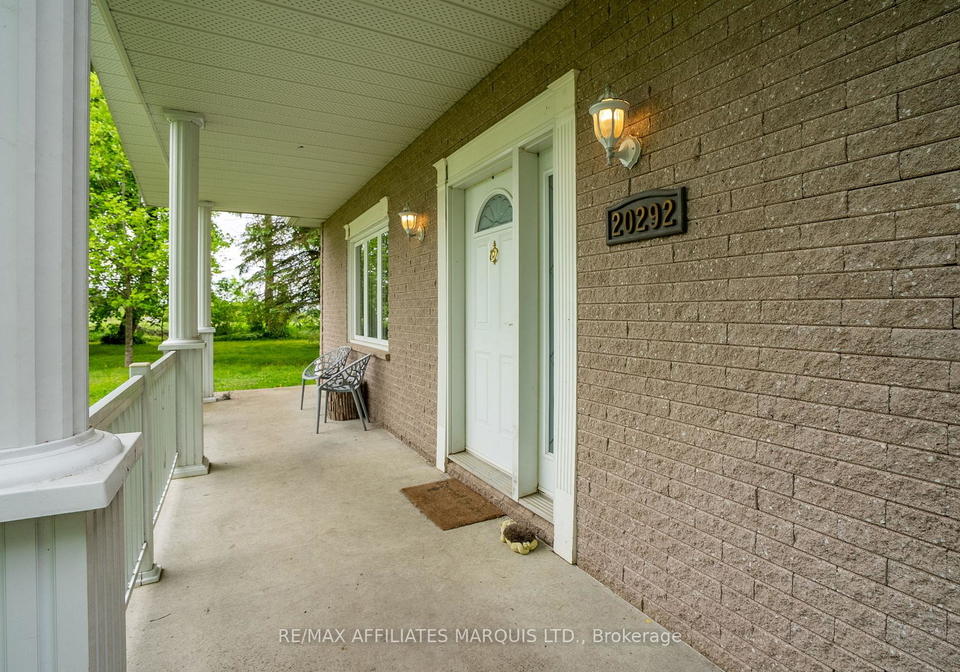 20292-county-25-road-south-glengarry-ontario-x12204854