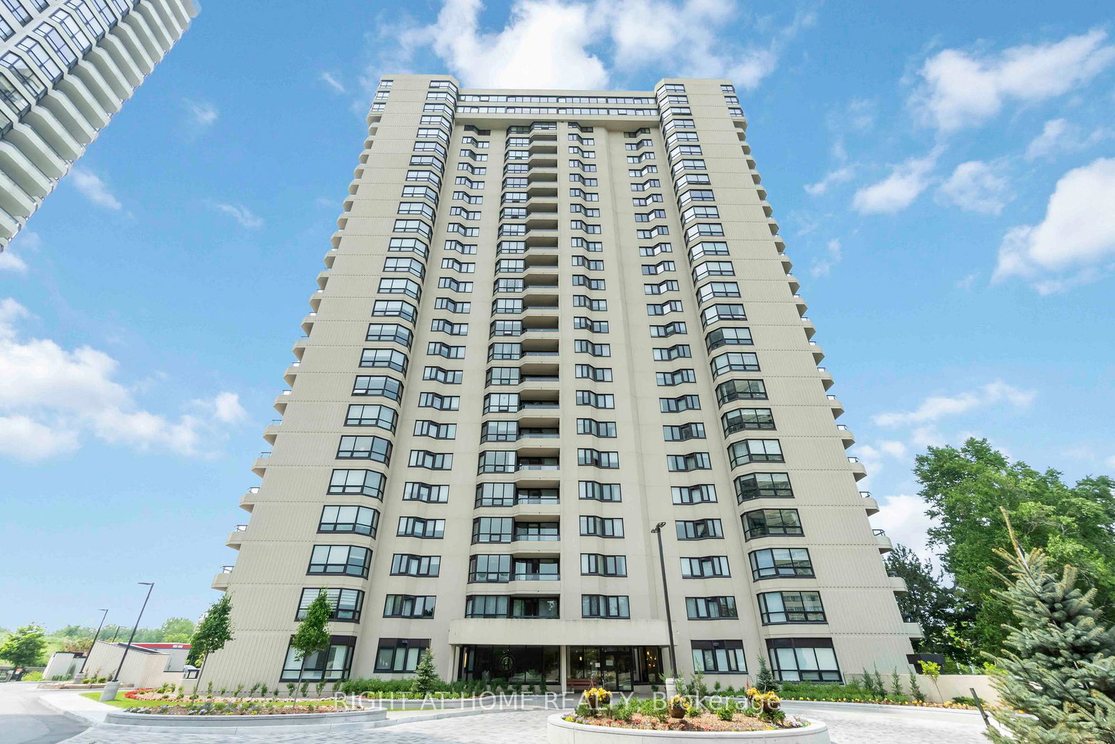 1500-riverside-drive-ottawa-ontario-x12205669