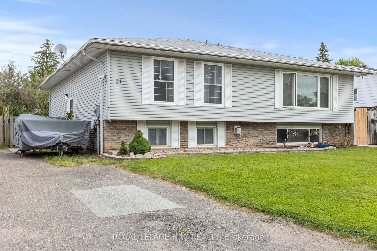 21-garfield-lane-st-catharines-ontario-x12205864