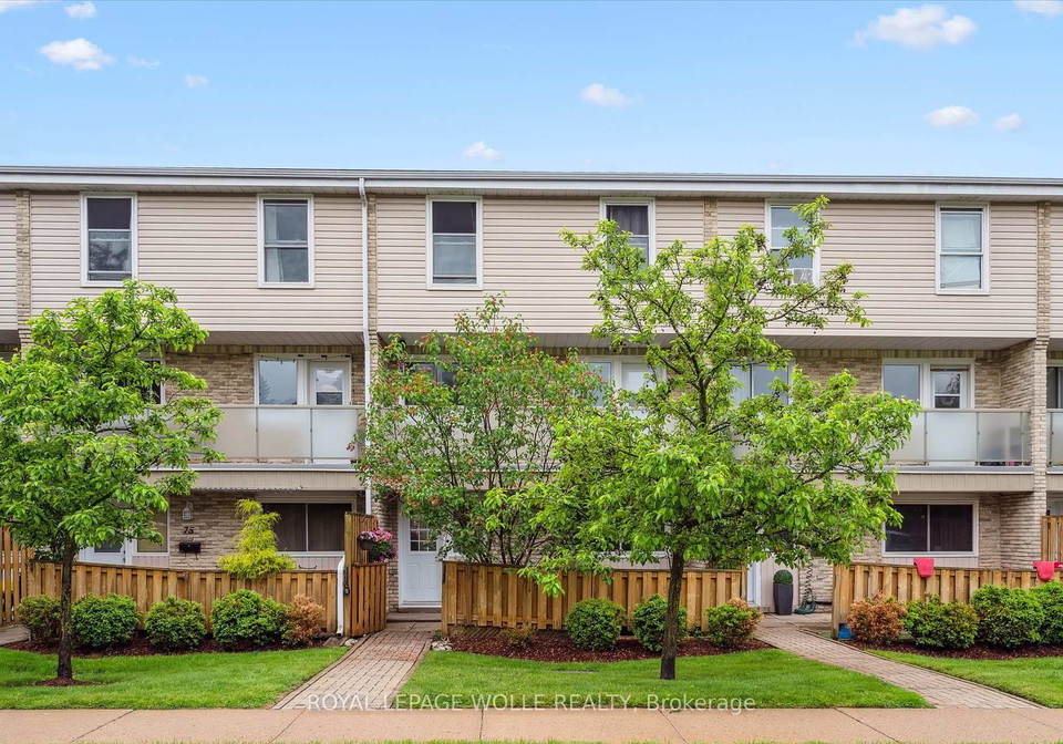 35-breckenridge-drive-kitchener-ontario-x12205924