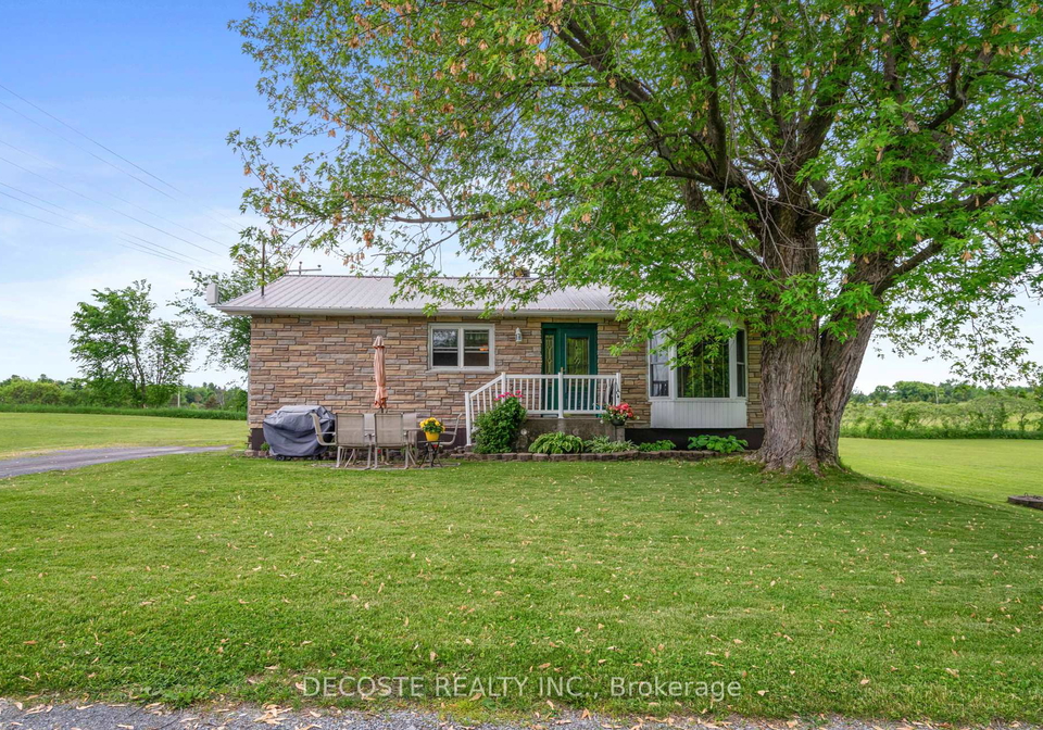 20001-county-road-43-north-glengarry-ontario-x12205949