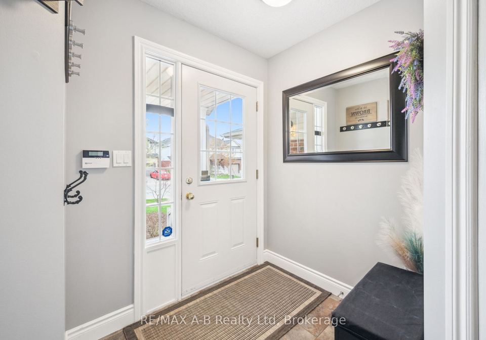 6-tottenham-street-kitchener-ontario-x12206046