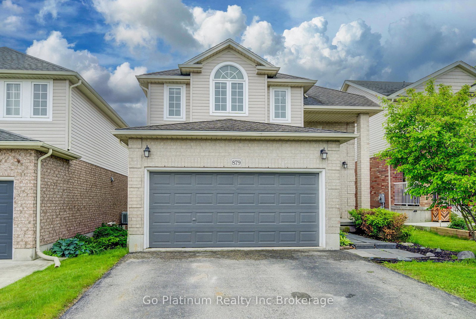 879-frontenac-crescent-woodstock-ontario-x12206143