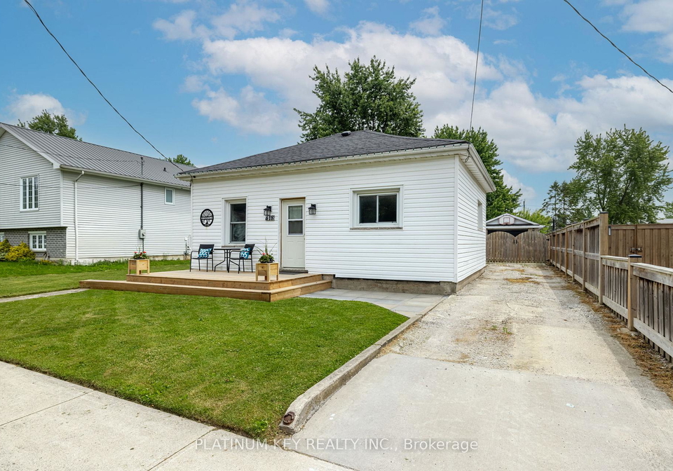 418-huron-street-warwick-ontario-x12206185