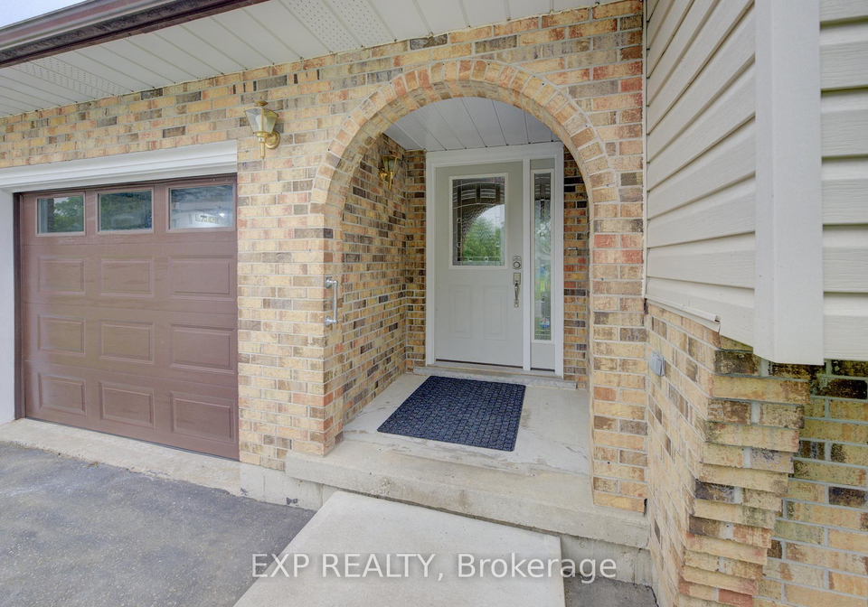 15-silcox-place-woodstock-ontario-x12206541