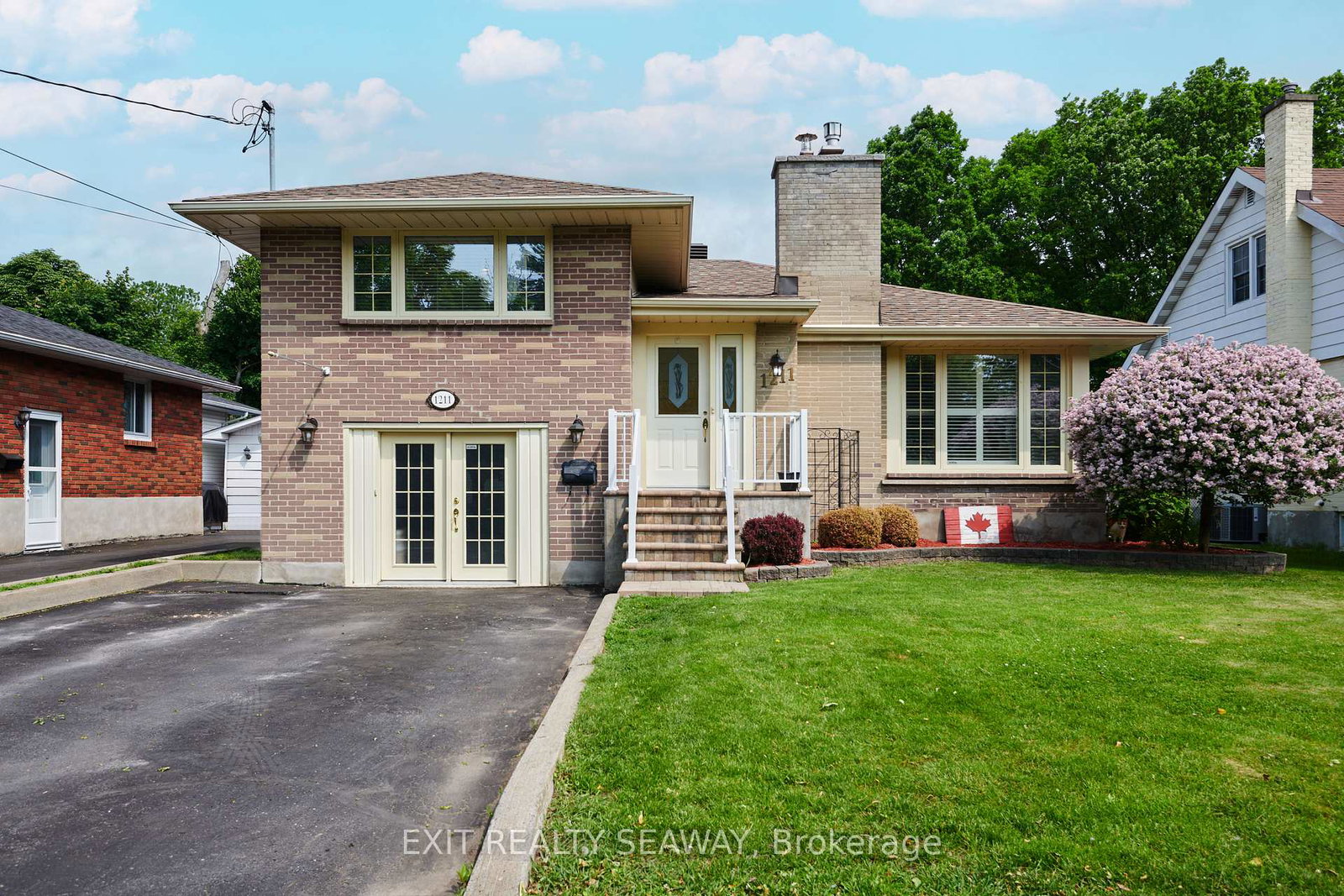 1211-leonard-avenue-cornwall-ontario-x12207362