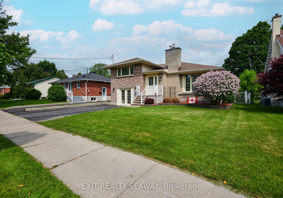 1211-leonard-avenue-cornwall-ontario-x12207362