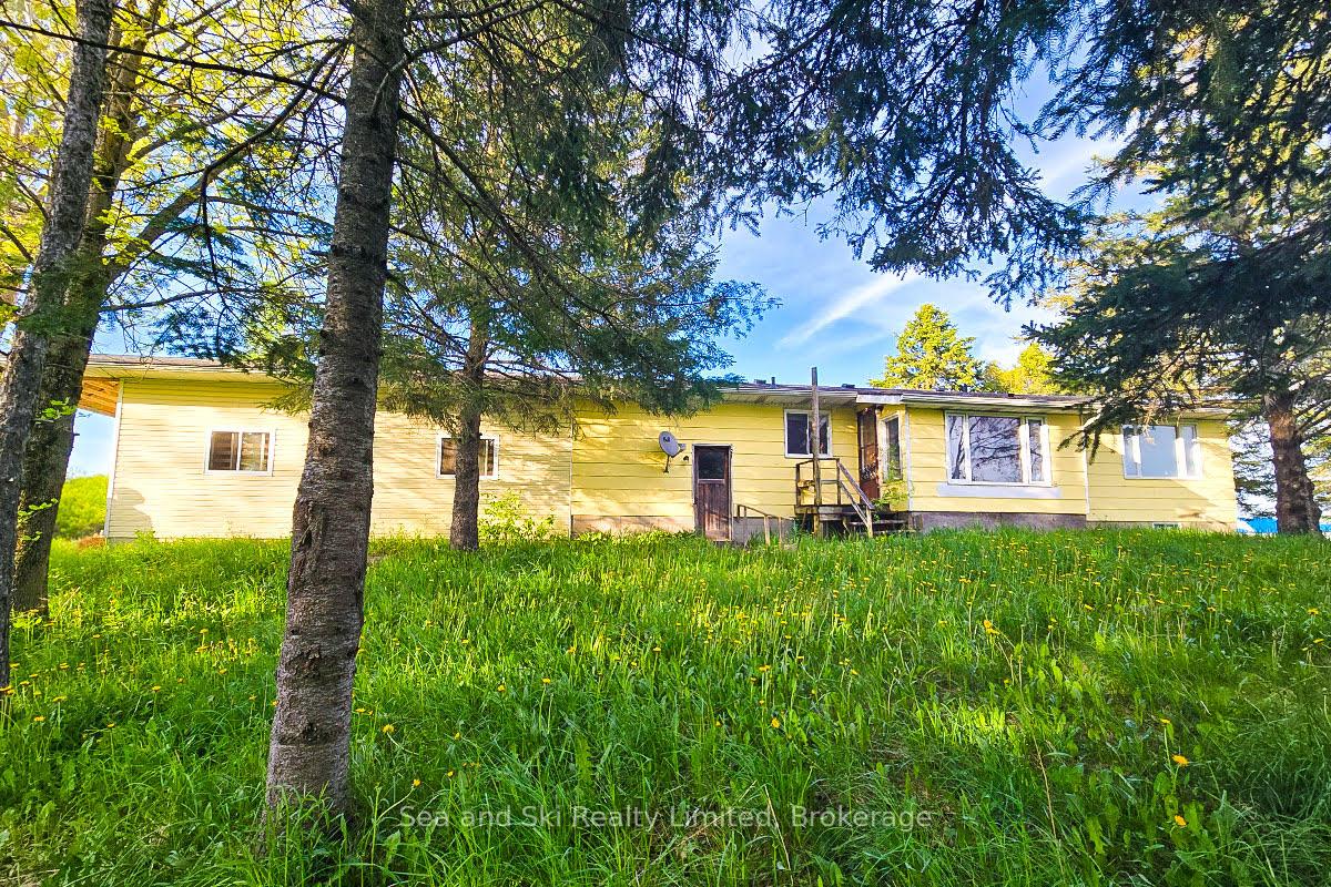 733586-west-back-line-s-grey-highlands-ontario-x12207764